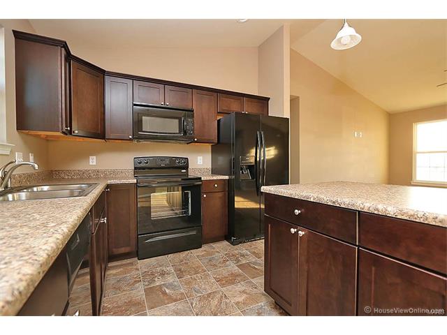 1006 Wolf Creek, Farmington, MO 63640