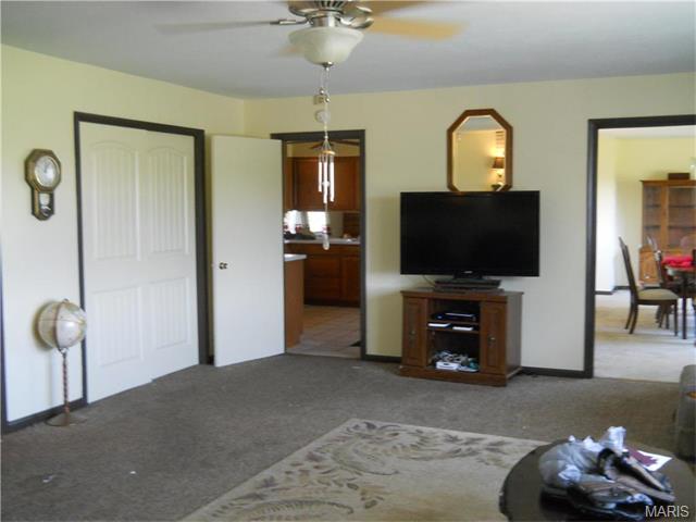 957 Hillsboro Rd, Farmington, United States 63640