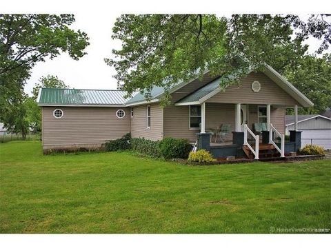 10729 Hwy P , Potosi, MO 63664