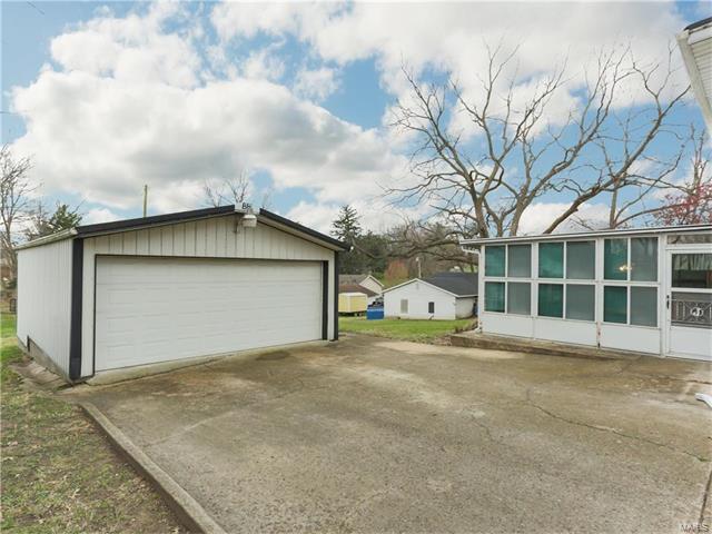 358 Seraphin, Ste Genevieve, MO 63670
