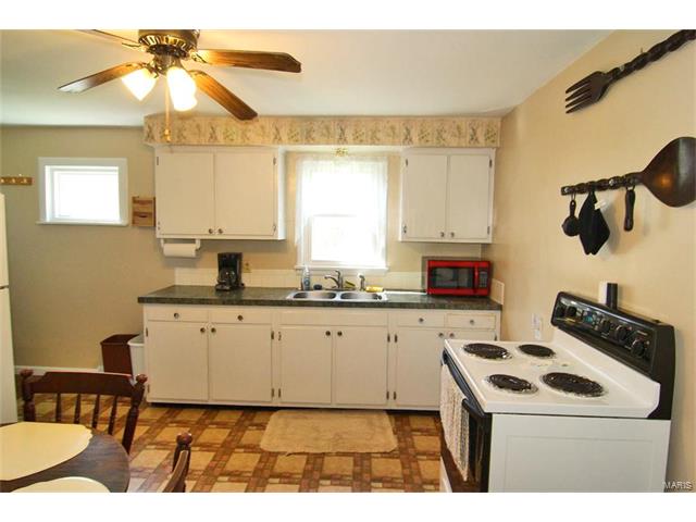 1305 Perry Avenue, Cape Girardeau, MO 63701