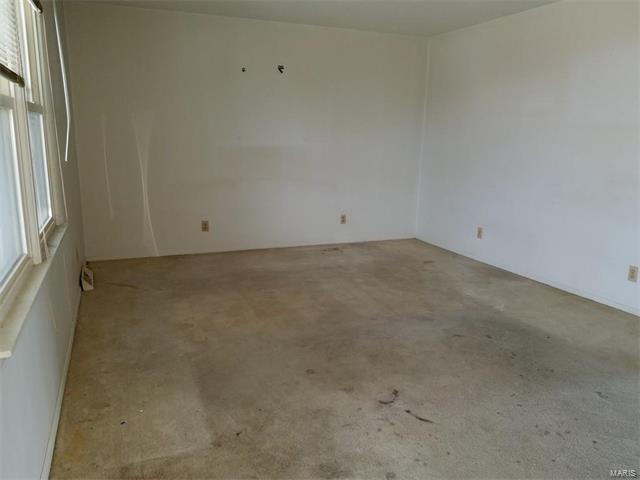 1814 East Weissinger Lane, Cape Girardeau, MO 63701