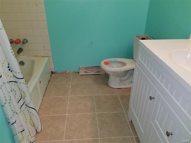 1814 East Weissinger Lane, Cape Girardeau, MO 63701
