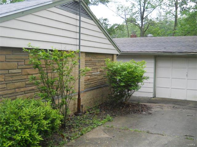 1608 North Henderson, Cape Girardeau, MO 63701