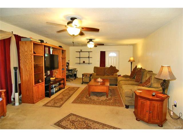 32914 County Road 309, Advance, MO 63730