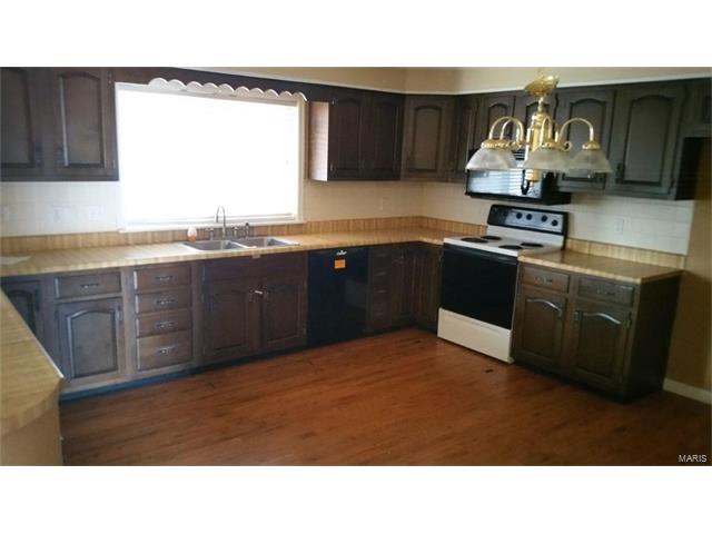 205 West Martha Drive, Chaffee, MO 63740