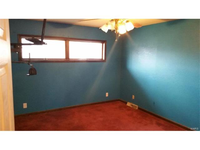 205 West Martha Drive, Chaffee, MO 63740