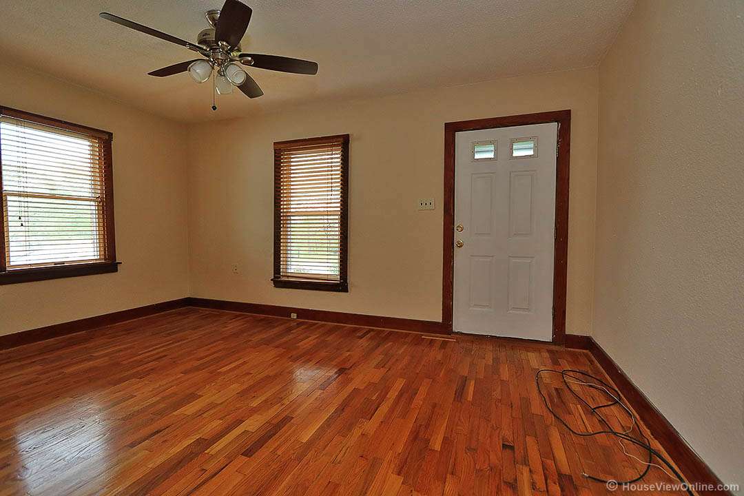 1113 Old Cape Rd, Jackson, MO 63755