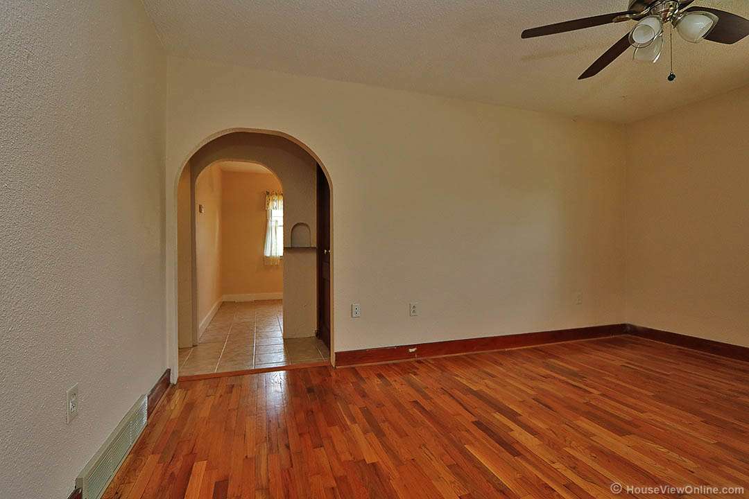 1113 Old Cape Rd, Jackson, MO 63755