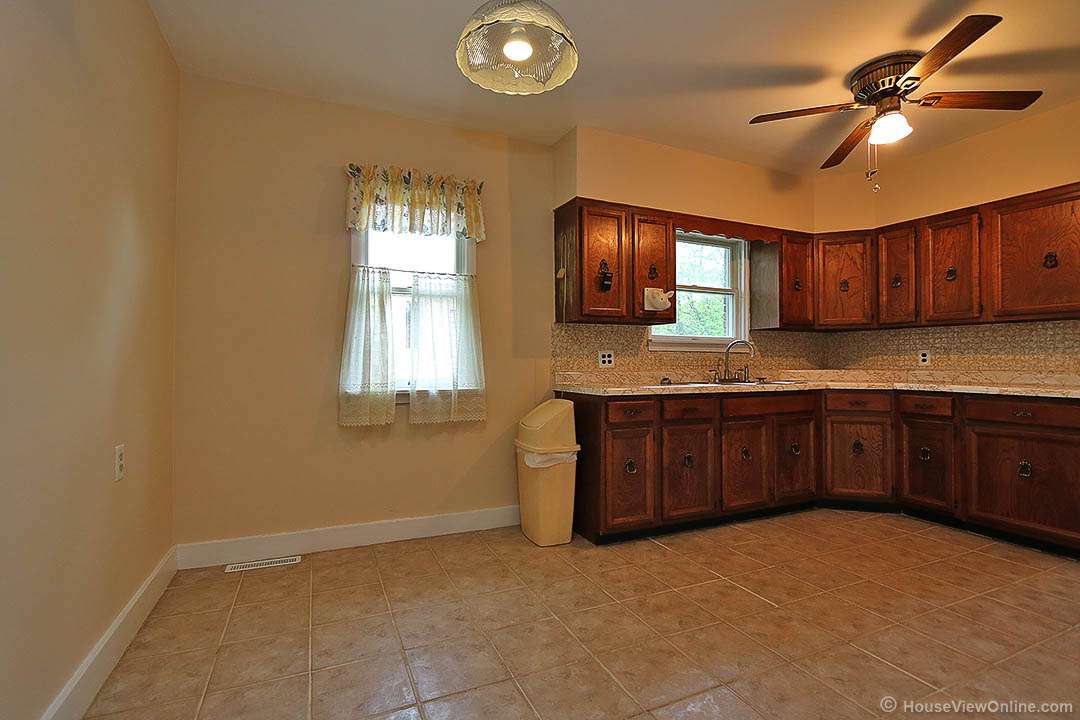 1113 Old Cape Rd, Jackson, MO 63755