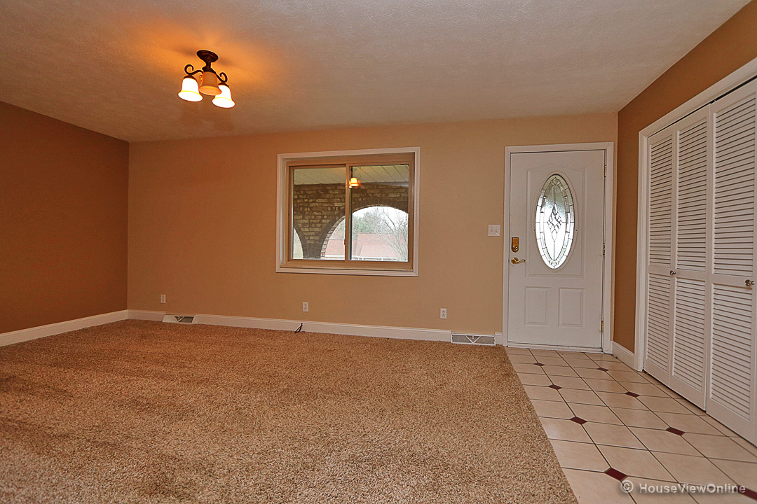 879 Donna Dr, Jackson, United States 63755