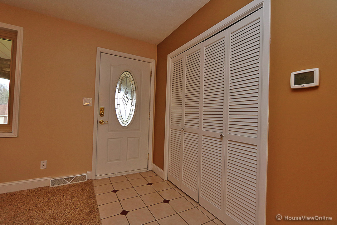 879 Donna Dr, Jackson, United States 63755