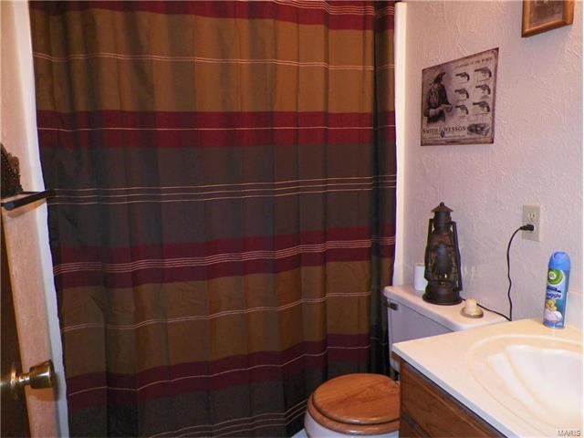 228 Mohawk Lane, Perryville, MO 63775