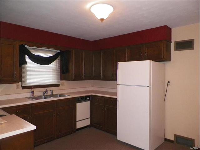 718 Gray, Perryville, MO 63775