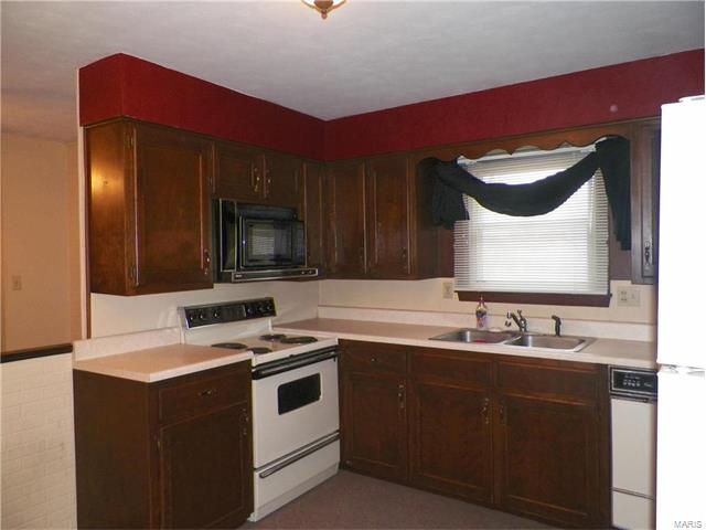 718 Gray, Perryville, MO 63775