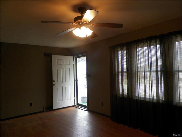 718 Gray, Perryville, MO 63775
