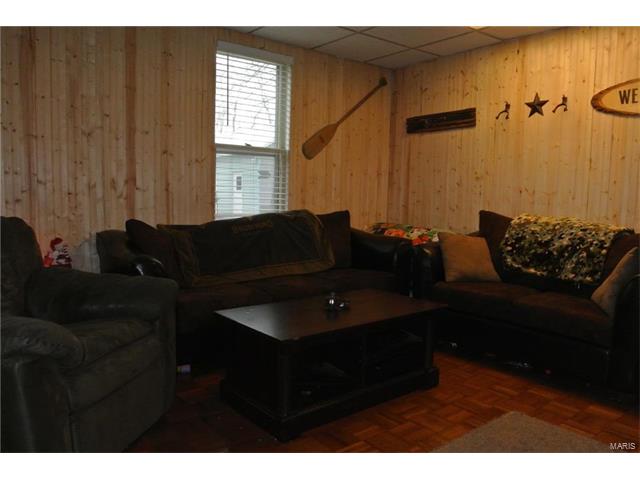 2241 S Kingshighway, Perryville, MO 63775