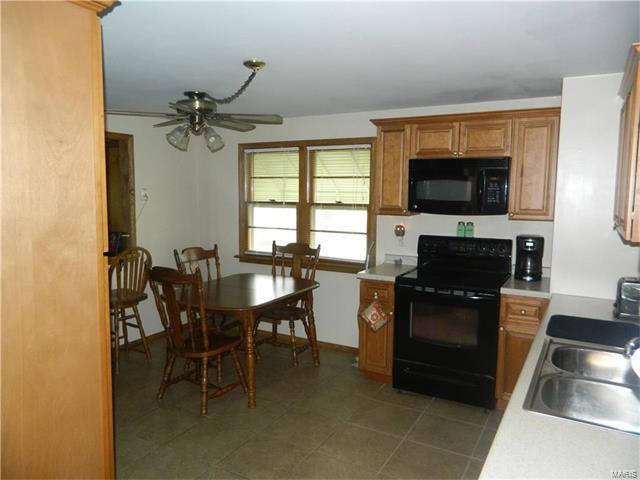 703 Bruce, Perryville, MO 63775