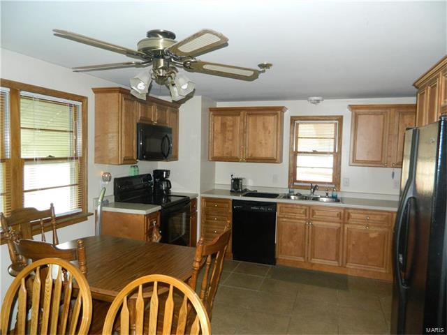 703 Bruce, Perryville, MO 63775