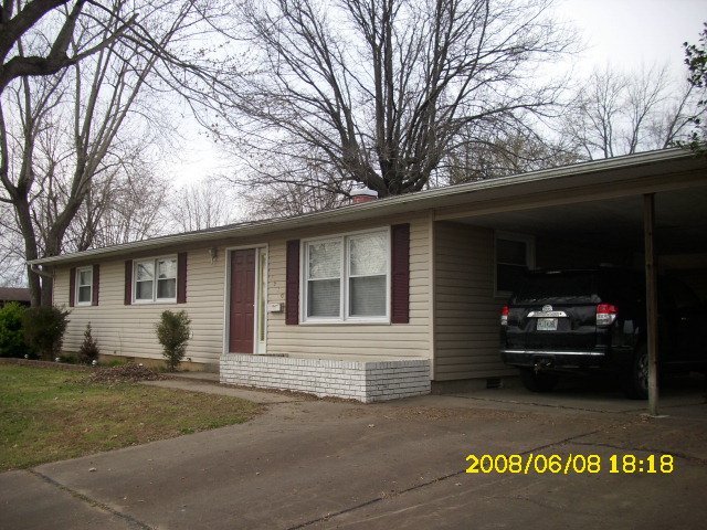 1910 Yale Drive, Scott City, MO 63780