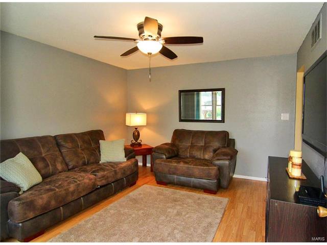 403 Harvard Drive, Scott City, MO 63780