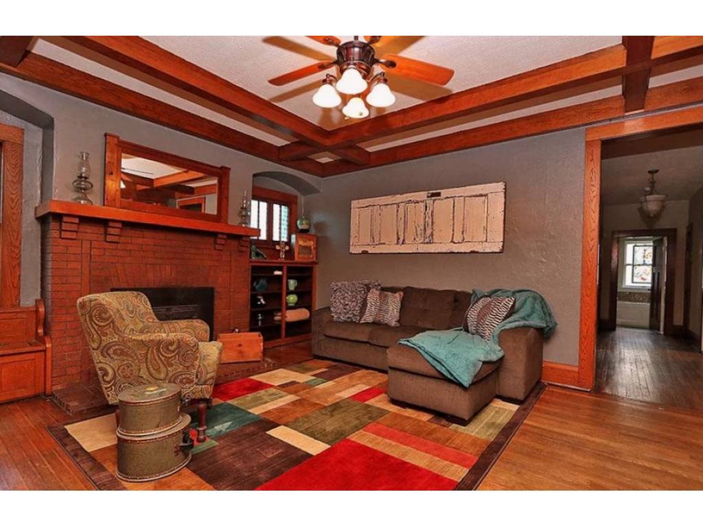 215 Dorothy St, Sikeston, MO 63801