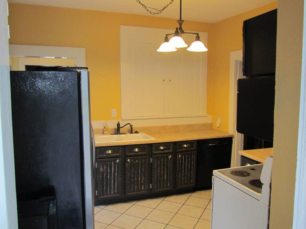 215 Dorothy St, Sikeston, MO 63801