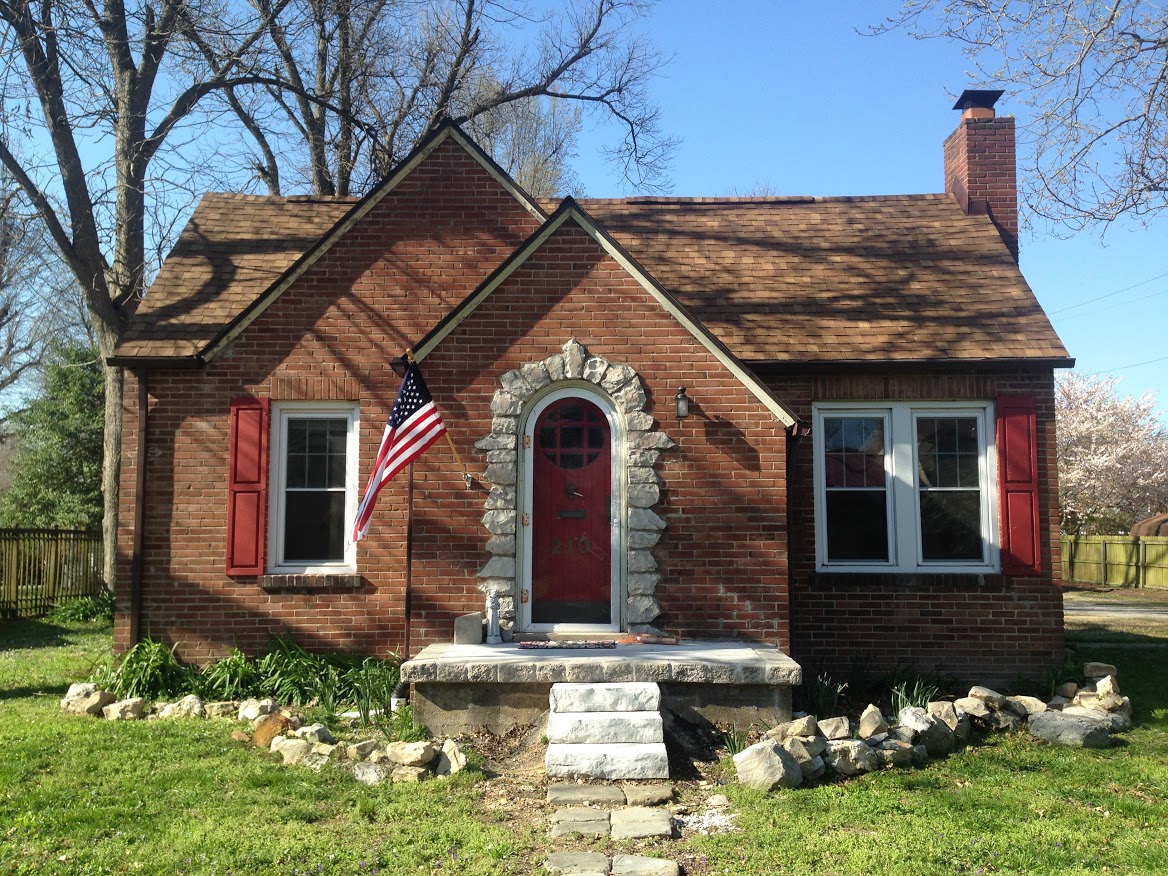210 E Wakefield Ave, Sikeston, MO 63801