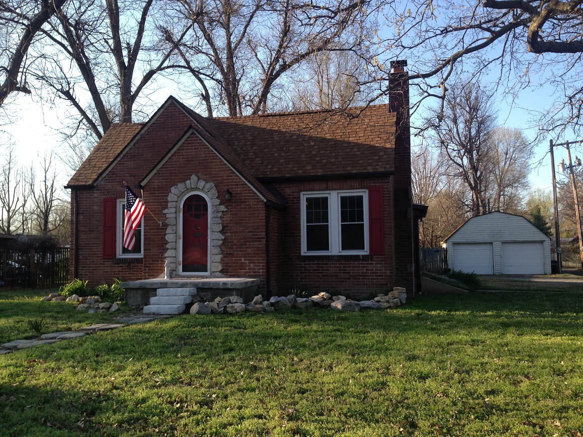 210 E Wakefield Ave, Sikeston, MO 63801