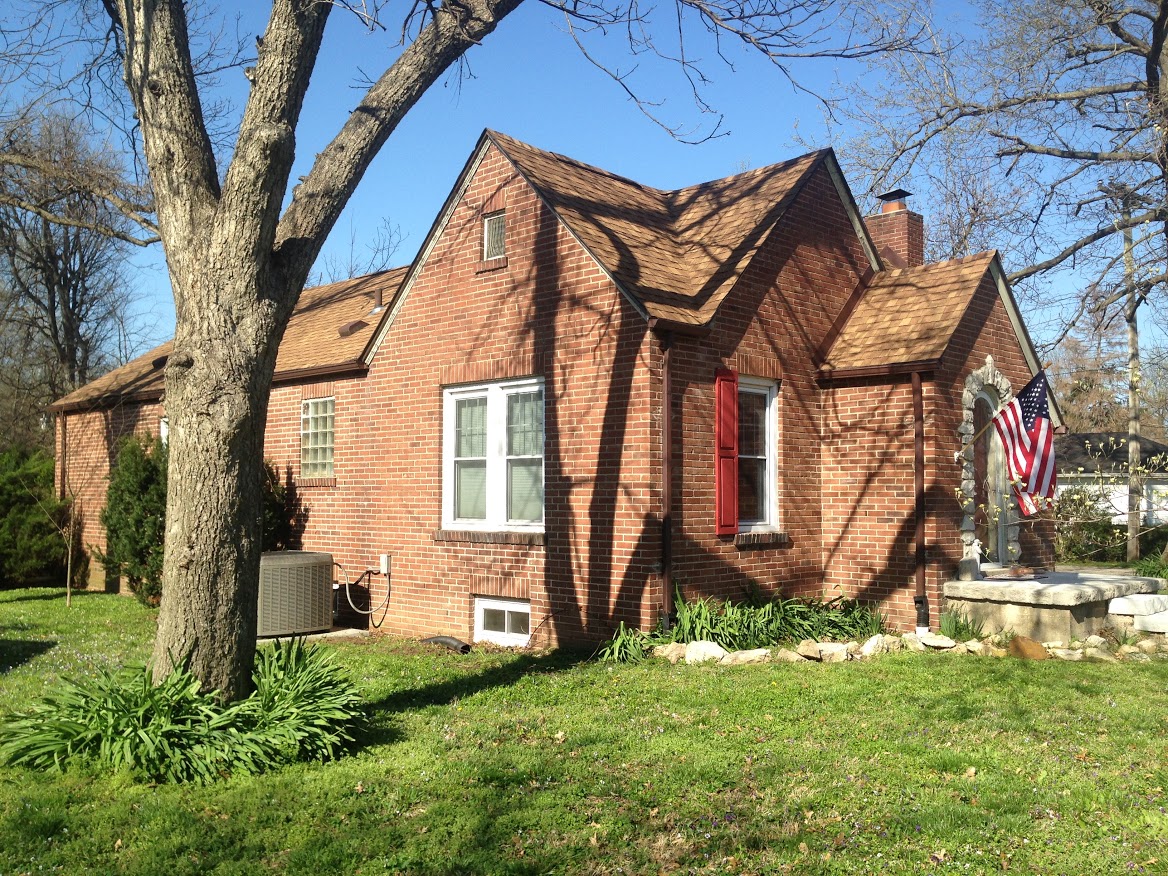 210 E Wakefield Ave, Sikeston, MO 63801