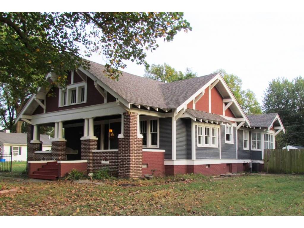 215 Dorothy St, Sikeston, MO 63801