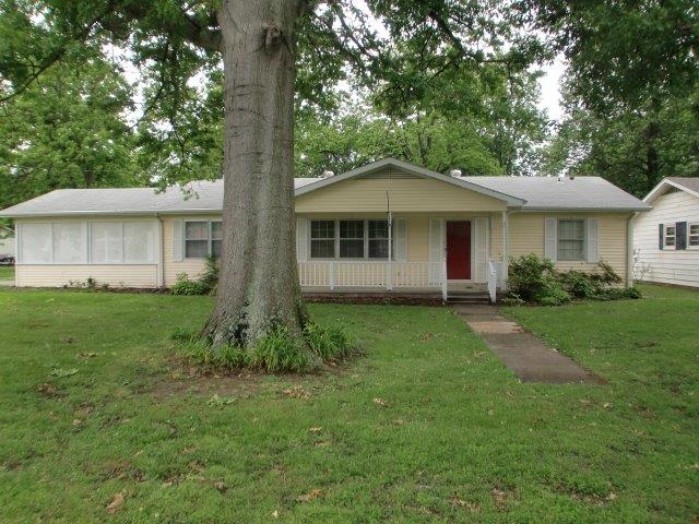 204 N 8th St, Charleston, MO 63834