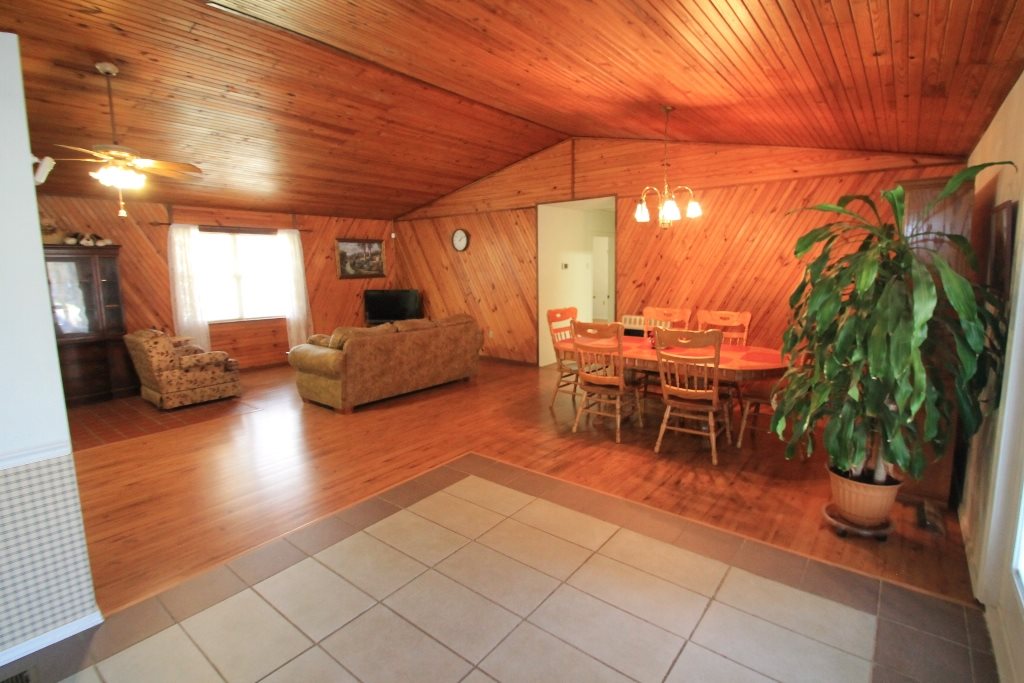 23 Prenzel Rd, Poplar Bluff, MO 63901