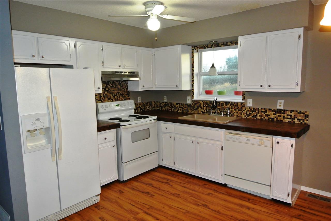 1902 Fernwood, Poplar Bluff, MO 63901