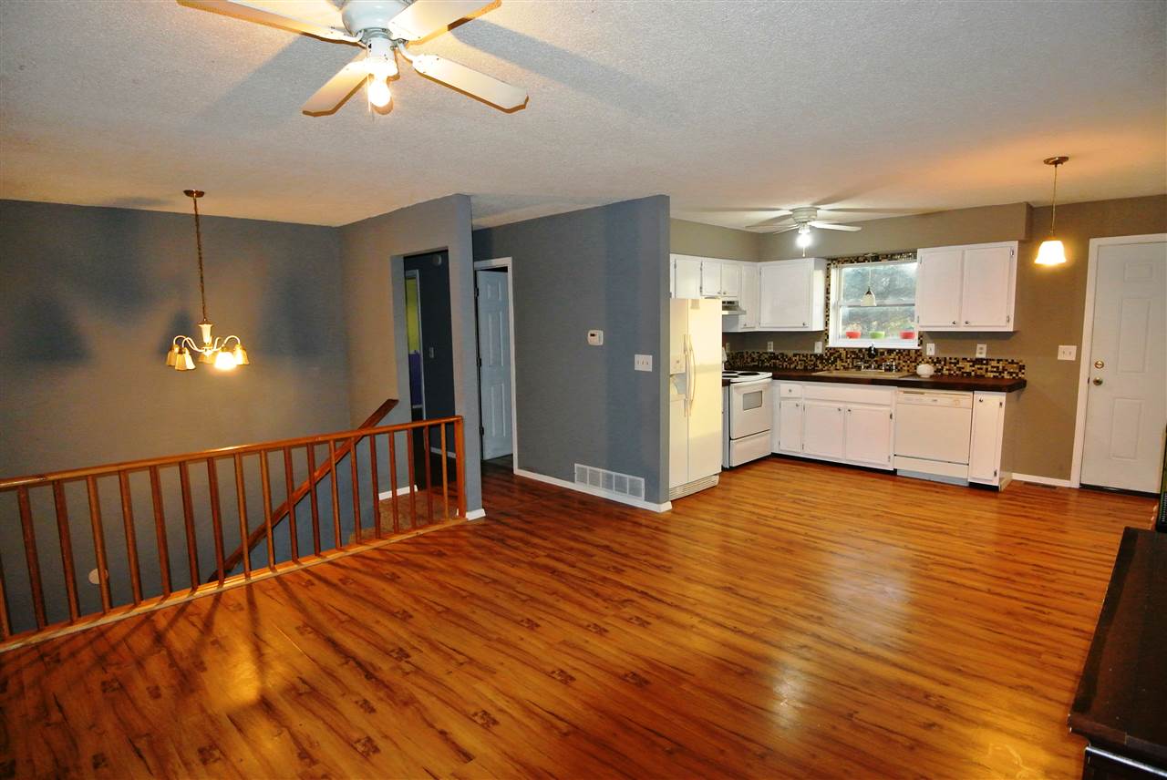 1902 Fernwood, Poplar Bluff, MO 63901