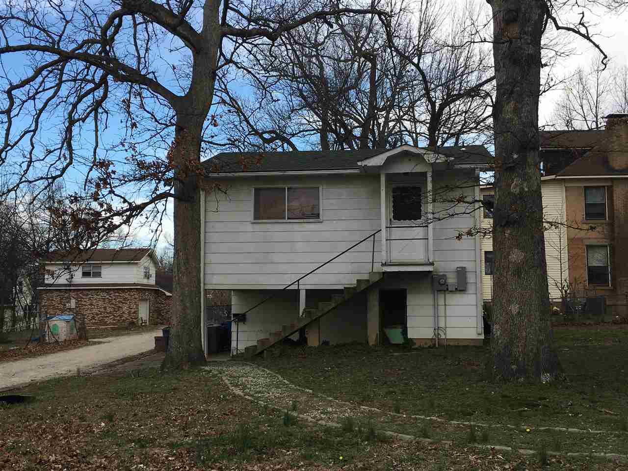 905 N 9th St., Poplar Bluff, MO 63901