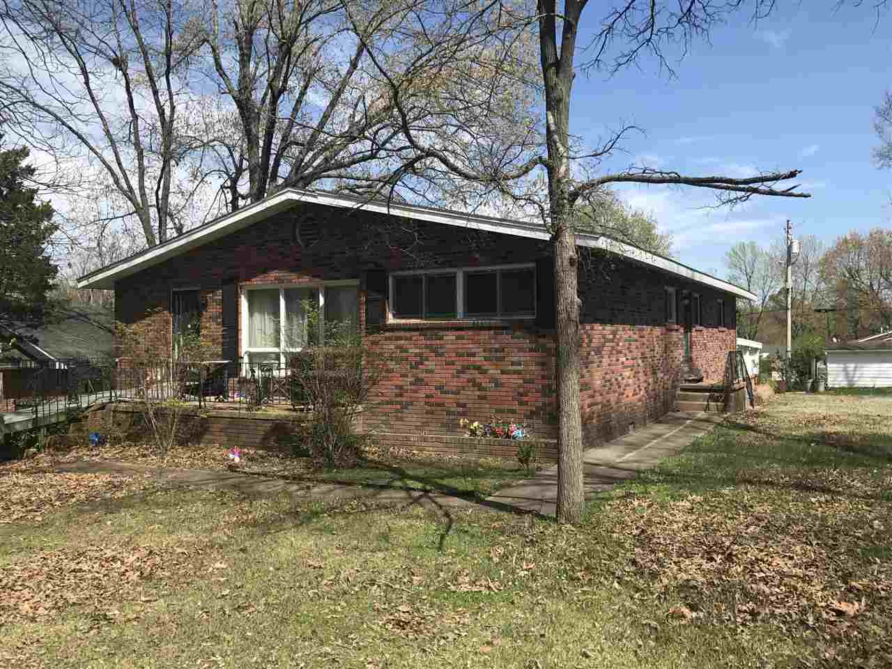 1416 Rosedale Lane, Poplar Bluff, MO 63901