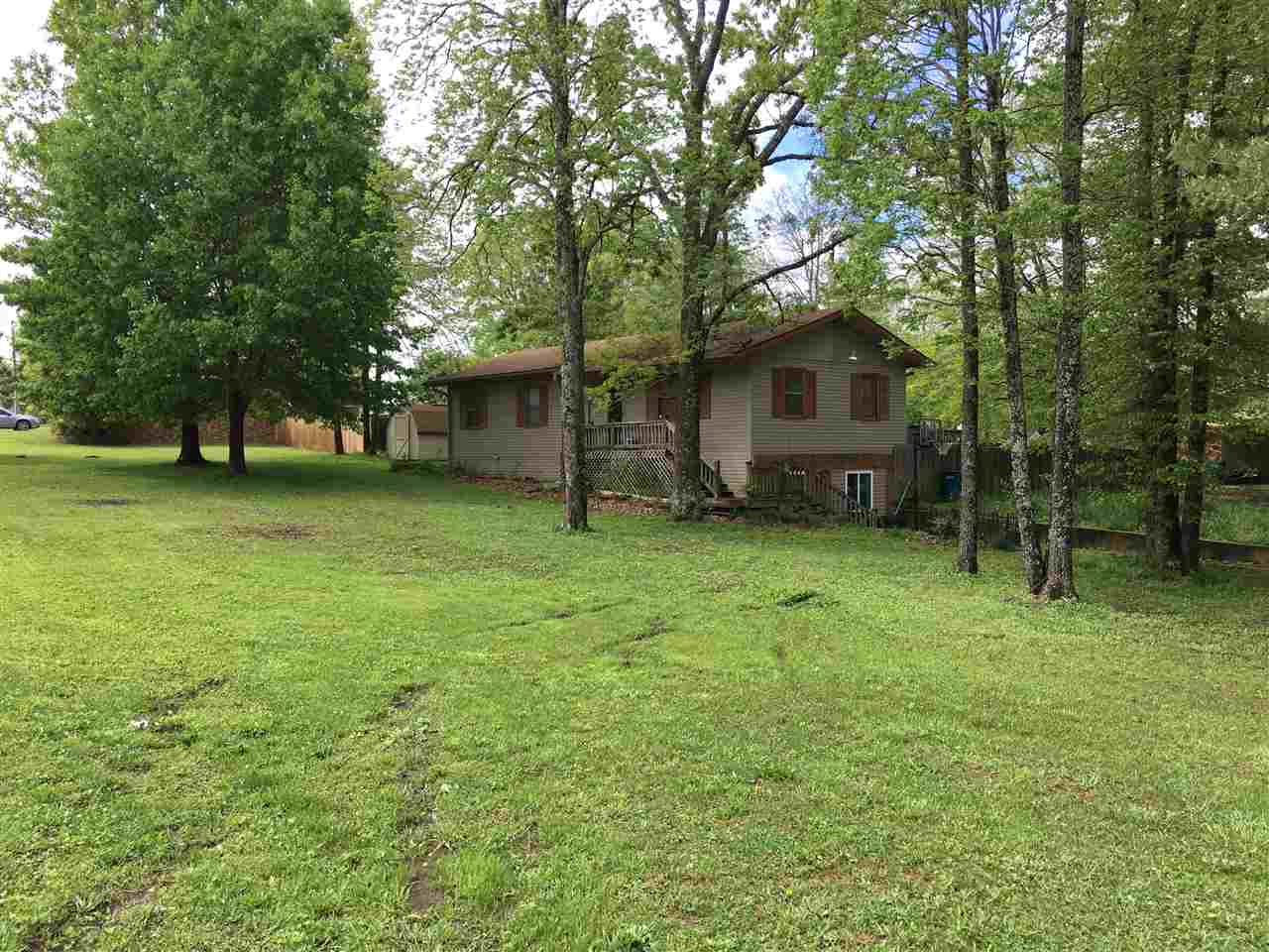 2700 Rubye Springs West, Poplar Bluff, MO 63901