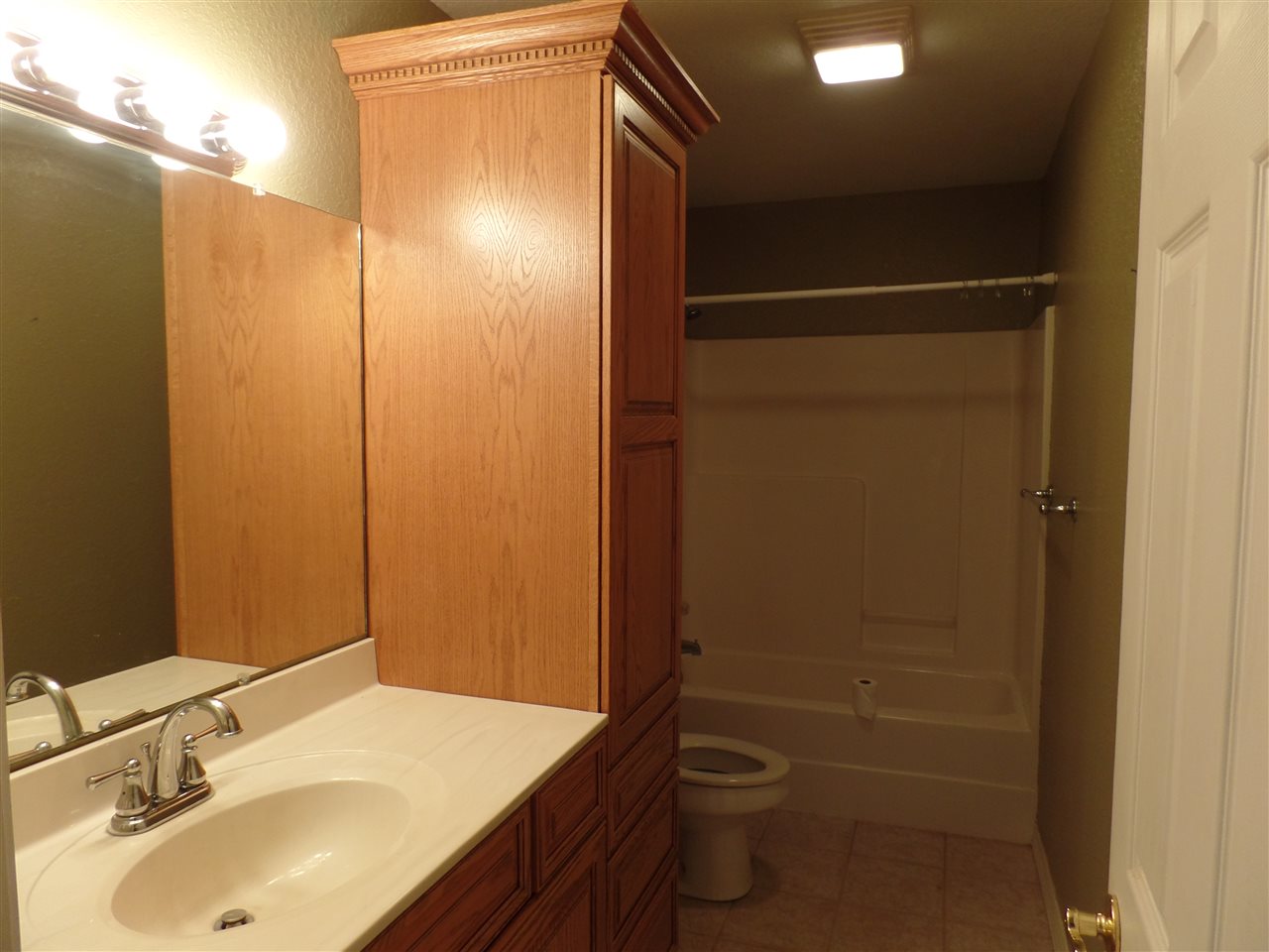 269 Red Robin Ln, Poplar Bluff, MO 63901