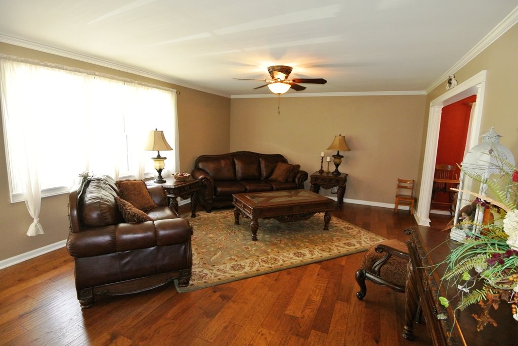 2029 Meadows Rd, Poplar Bluff, MO 63901