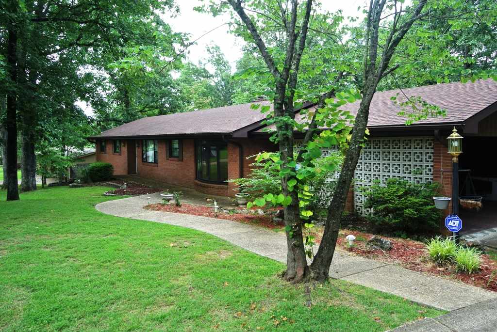 2104 Birkhead, Poplar Bluff, MO 63901