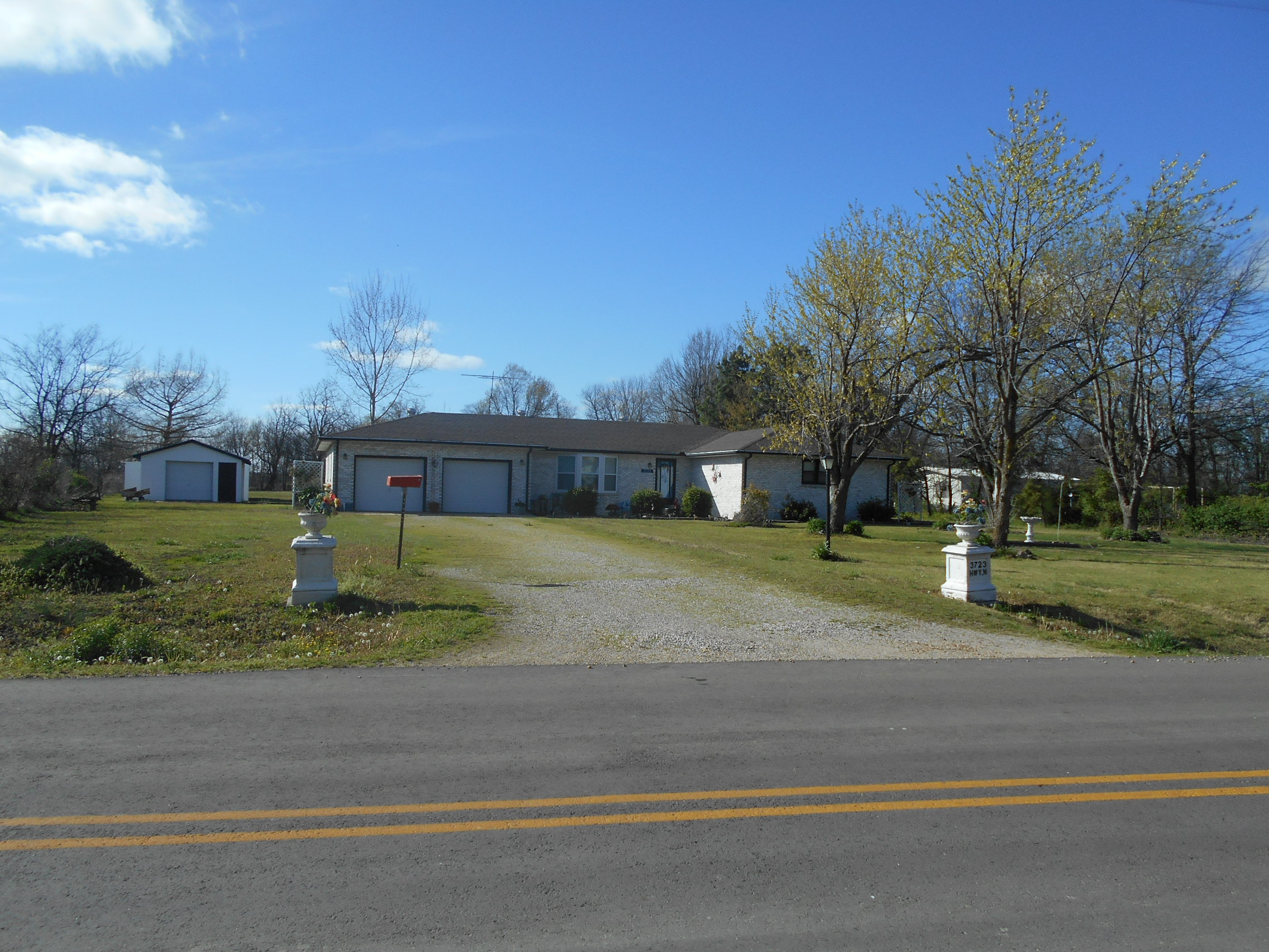 3723 Hwy N, Qulin, MO 63961