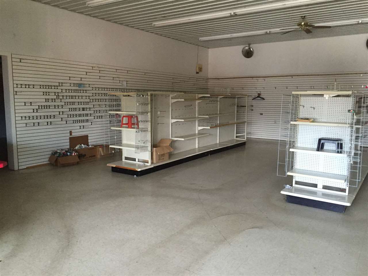 9714 T Hwy, Wappapello, MO 63966