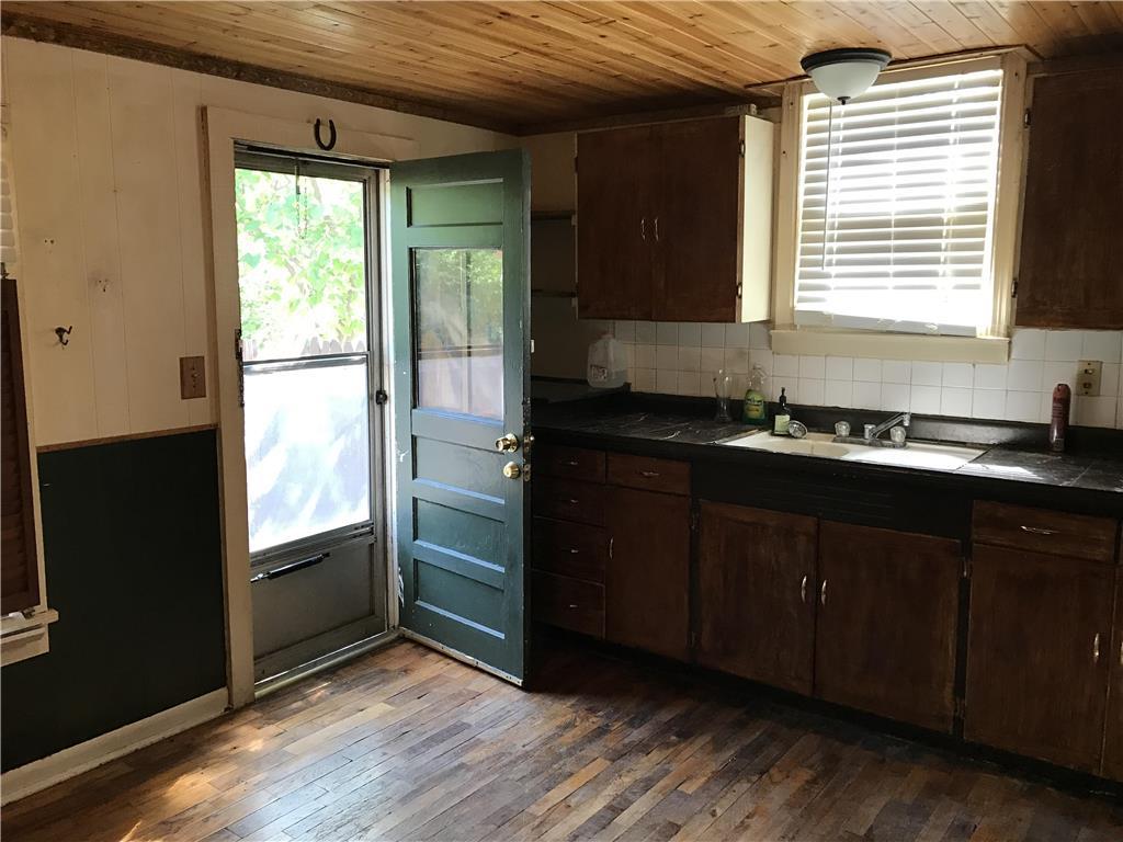 621 Main Street, Belton, MO 64012