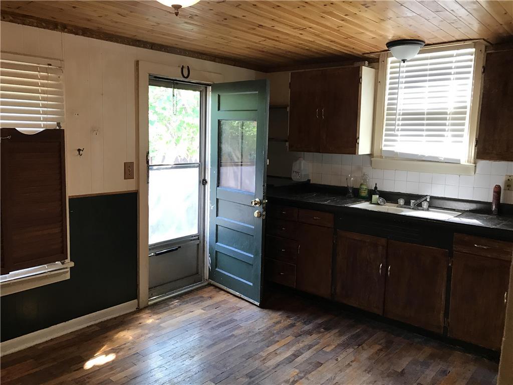 621 Main Street, Belton, MO 64012