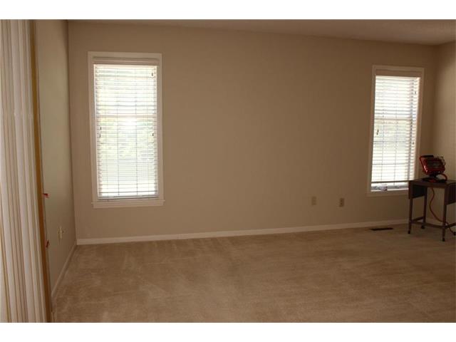 1301 NW Village Drive, Blue Springs, MO 64015