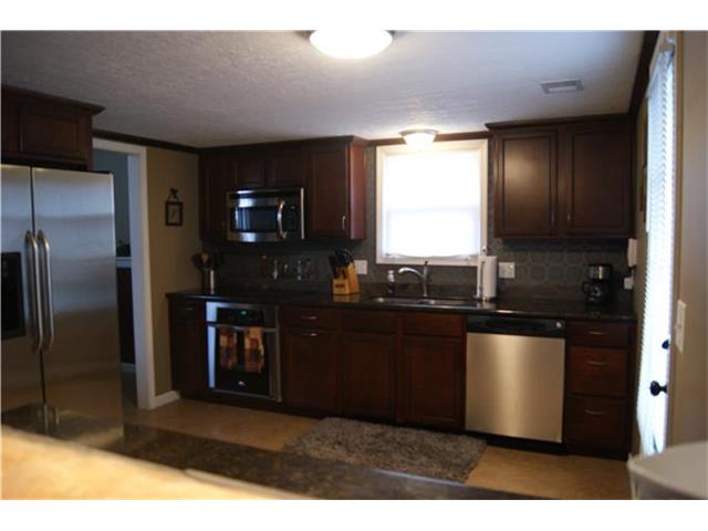 1012 SW TWILIGHT Lane, Blue Springs, MO 64015