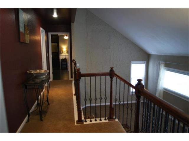 1012 SW TWILIGHT Lane, Blue Springs, MO 64015