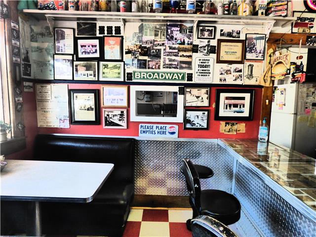 231 E Broadway Avenue, Excelsior Springs, MO 64024