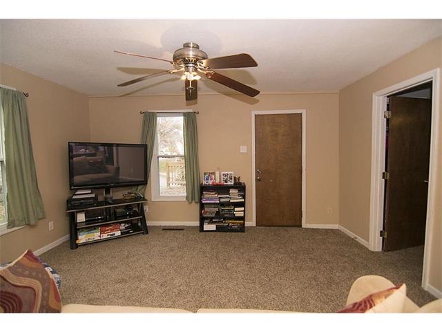 115 W 1st Street, Farley, MO 64028
